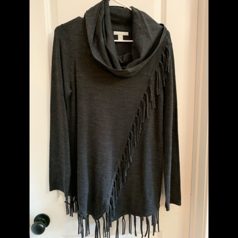 New York & Company,Gray sweater, fringe details